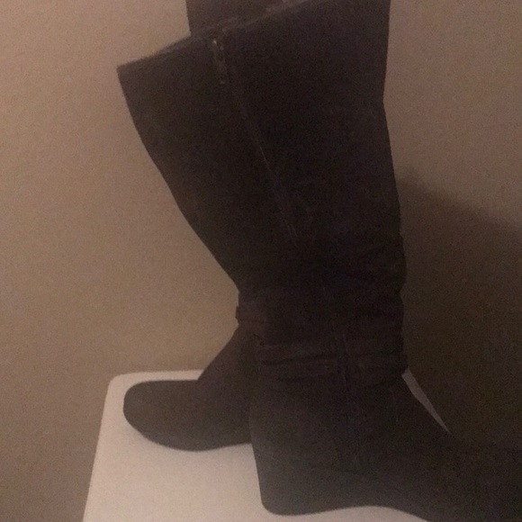 Ugg knee high wedge boots - Picture 4 of 8